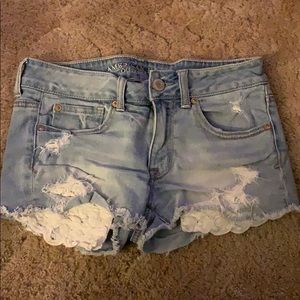 American Eagle lace shorts